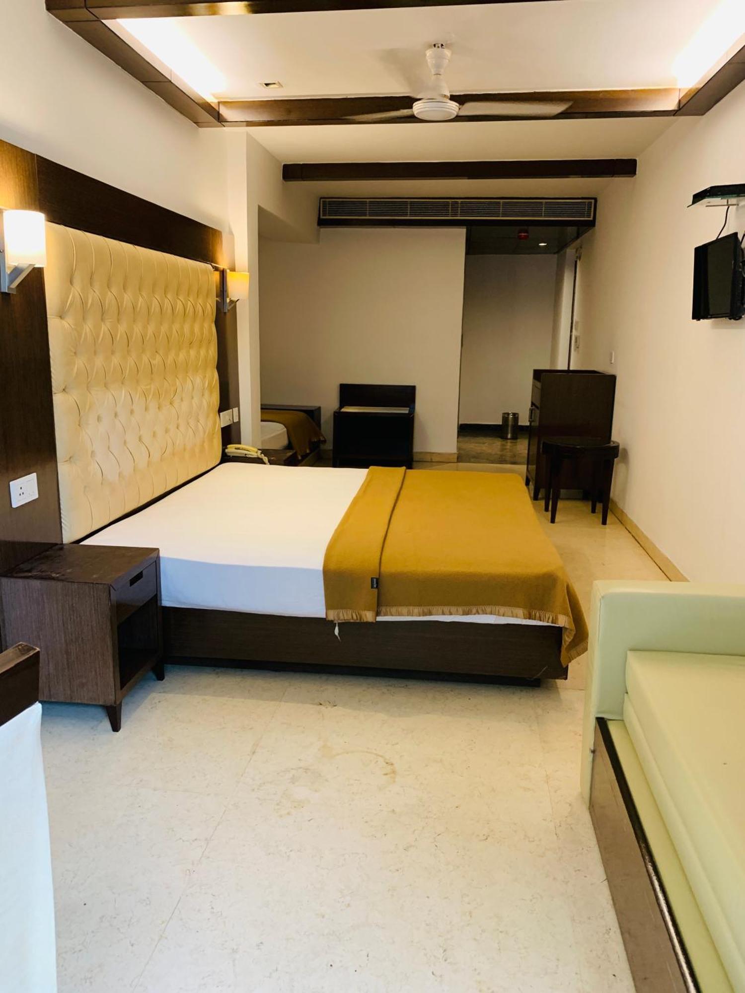 Metropolis Tourist Home Paharganj Yeni Delhi Dış mekan fotoğraf