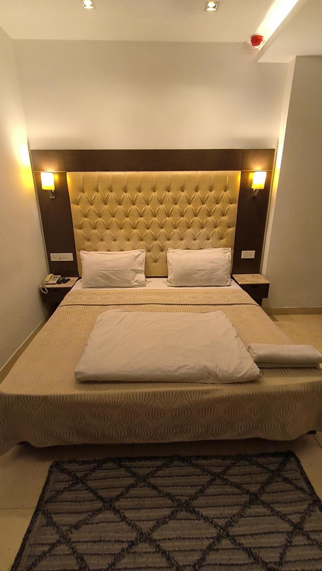 Metropolis Tourist Home Paharganj Yeni Delhi Dış mekan fotoğraf
